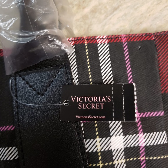 NWT Rare plaid Victoria’s Secret bag - Picture 8 of 16